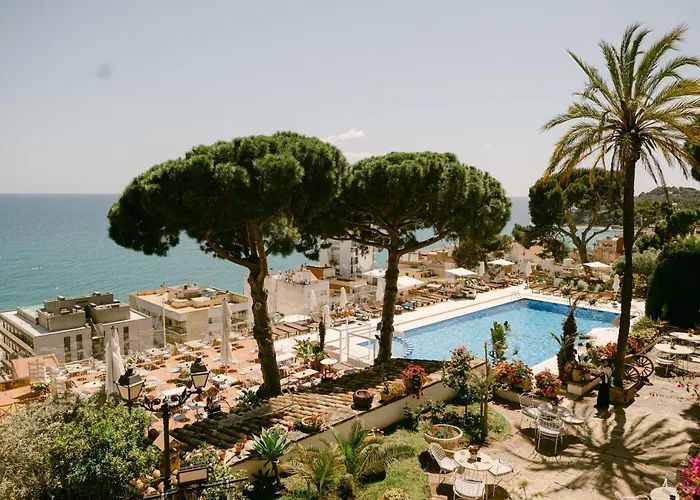 Hotel Roger De Flor By Seleqtta 4*