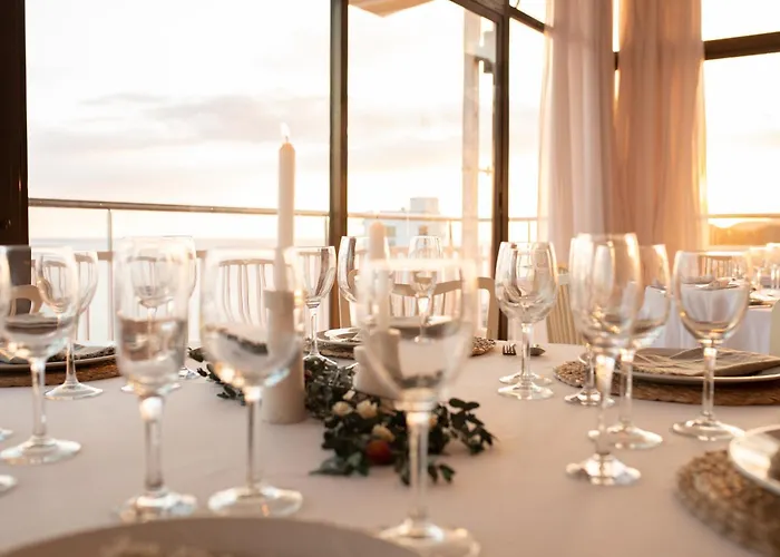 Hotel Roger De Flor By Seleqtta 4*