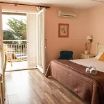 Roger De Flor By Seleqtta Hotel 4*