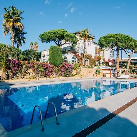 Hotel Roger De Flor By Seleqtta