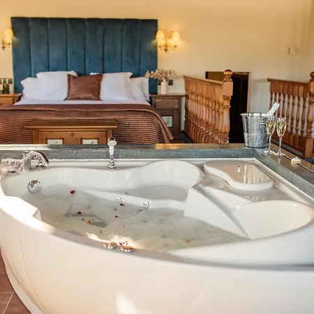 Hotel Roger De Flor By Seleqtta