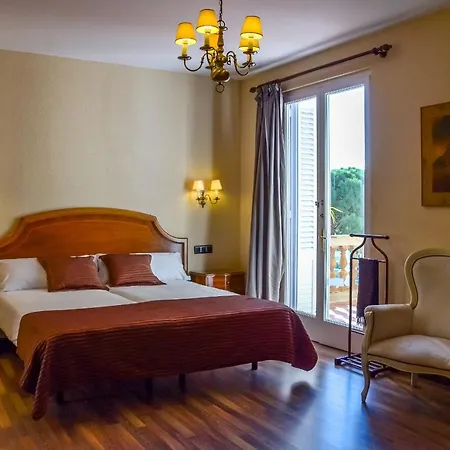 Hotel Roger De Flor By Seleqtta Lloret de Mar