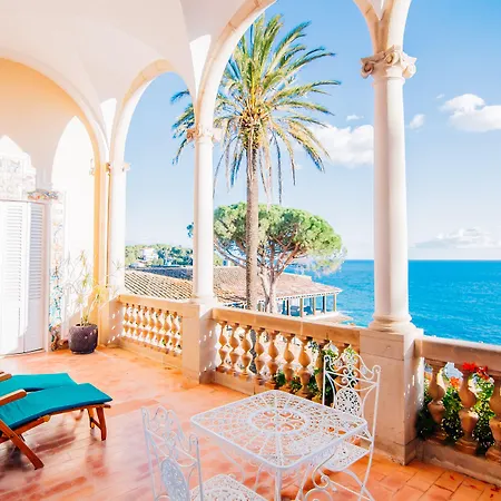 Hotel Roger De Flor By Seleqtta