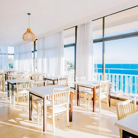 Hotel Roger De Flor By Seleqtta 4*