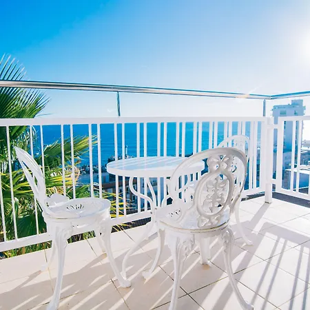 Hotel Roger De Flor By Seleqtta