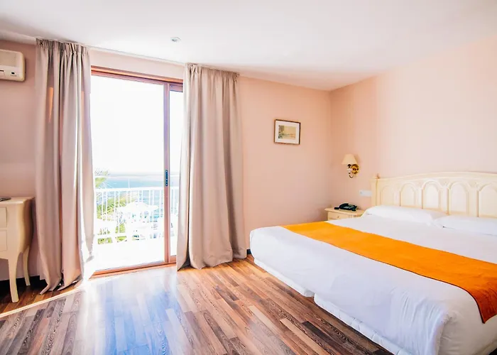 Roger De Flor By Seleqtta Szálloda