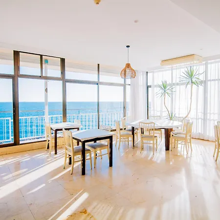 Готель Roger De Flor By Seleqtta