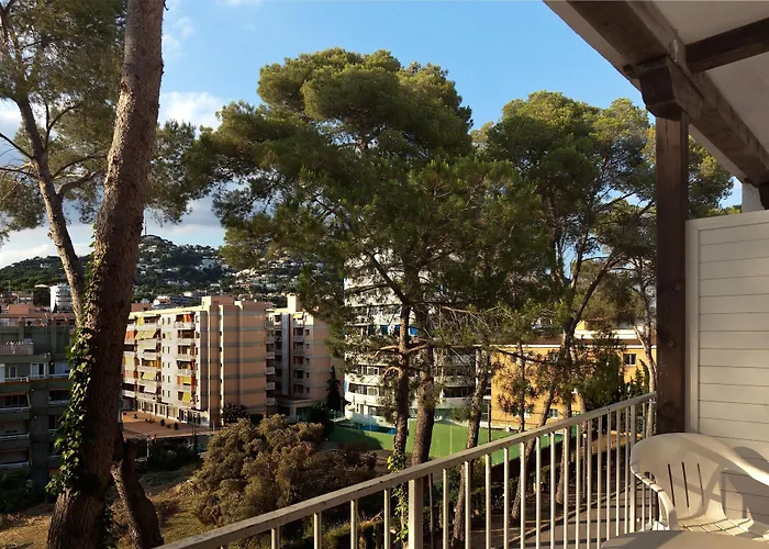 Hotel Roger De Flor By Seleqtta 4*