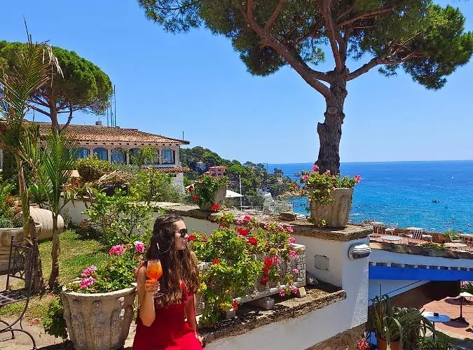 Hotel Roger De Flor By Seleqtta 4*