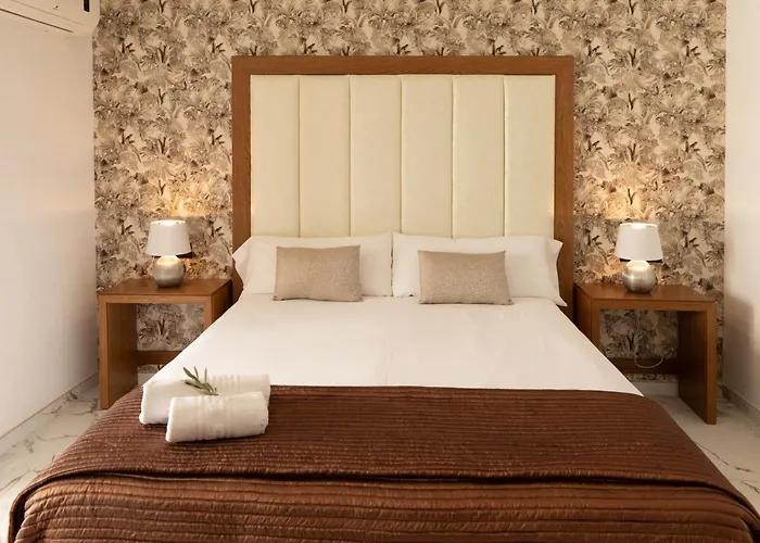 Hotel Roger De Flor By Seleqtta 4*