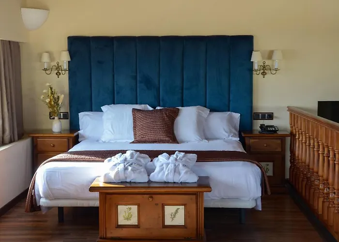 Hotel Roger De Flor By Seleqtta