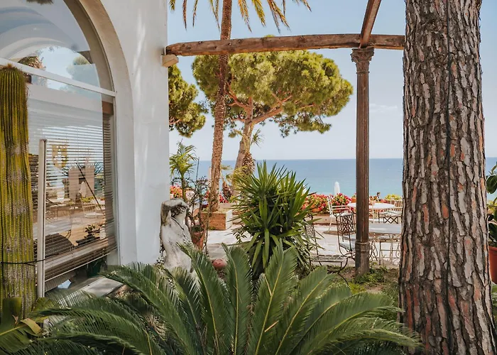 Hotel Roger De Flor By Seleqtta Lloret de Mar