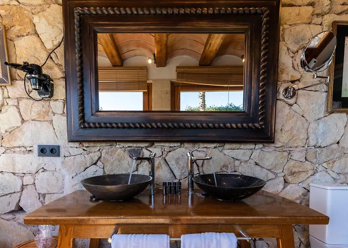 Hotel Roger De Flor By Seleqtta