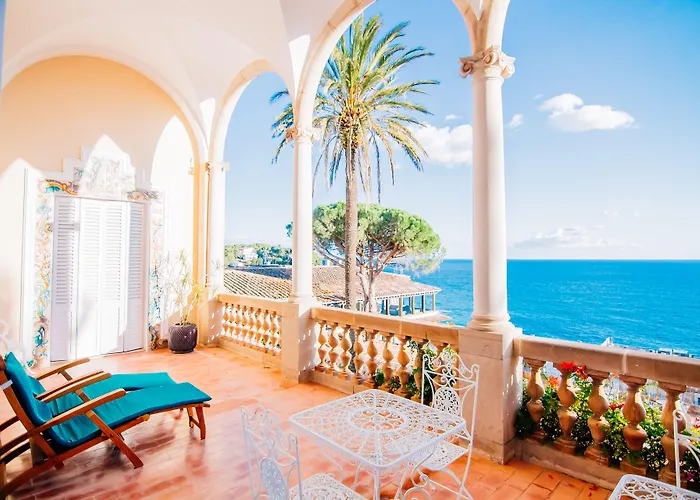 Hotel Roger De Flor By Seleqtta