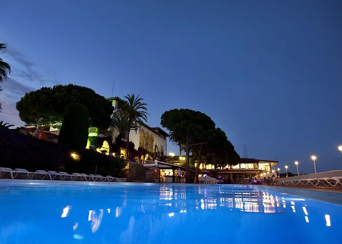 Hotel Roger De Flor By Seleqtta