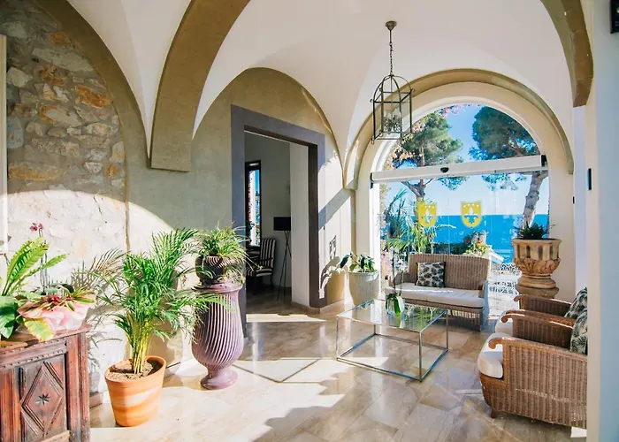 Roger De Flor By Seleqtta 4* 滨海略雷特